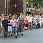 Kobiety i dziewczęta u Matki Bożej Piekarskiej, cz. 1