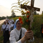 Kobiety i dziewczęta u Matki Bożej Piekarskiej, cz. 1