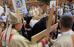 Przekazanie repliki krzyża Światowych Dni Młodzieży