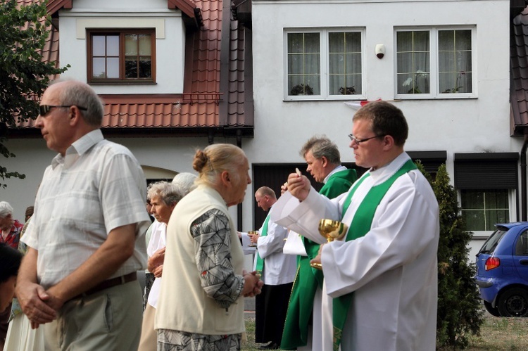 Msza św. przy kapliczce św. Rocha