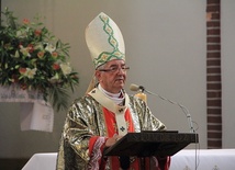 Wprowadzenie relikwii bł. ks. Jerzego do kościoła św. Franciszka