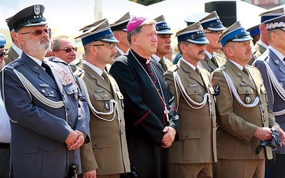  Pasterz Kościoła wrocławskiego podkreślił, że służba polskich żołnierzy jest potrzebna,  aby utrzymać pokój w Europie