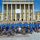  Rowerzyści-pielgrzymi w ciągu dwóch dni przejechali niemal 300 km