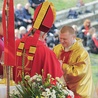  Misjonarz krzyż misyjny otrzymał z rąk nuncjusza apostolskiego