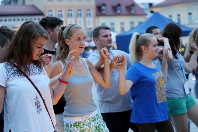 Muzyka i taniec na 200. urodziny św. Jana Bosko w Oświęcimiu