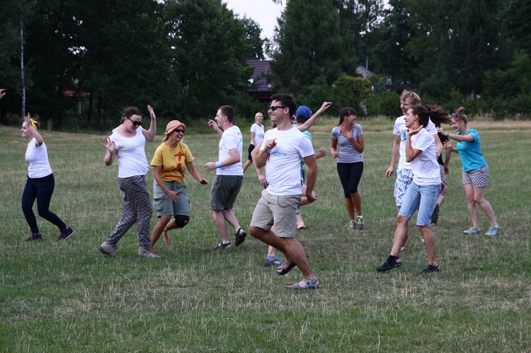 Flash mob na postoju w Koszęcinie