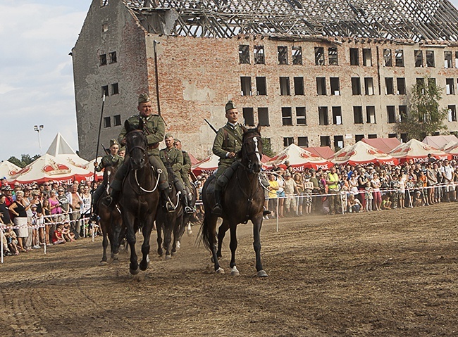 Zlot Pojazdów Militarnych