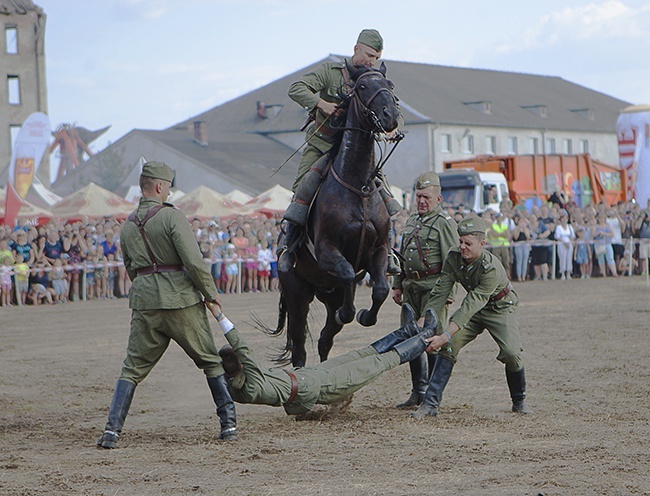 Zlot Pojazdów Militarnych