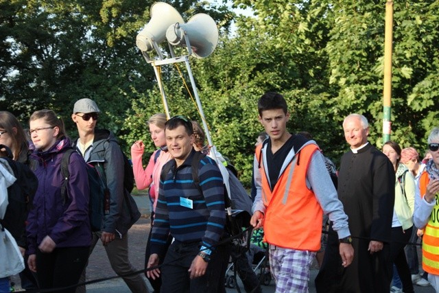 Pielgrzymi z Żywca wyruszyli na Jasną Górę - A.D. 2015