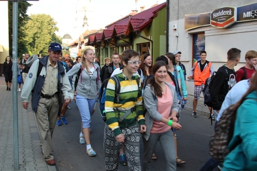 Pielgrzymi z Żywca wyruszyli na Jasną Górę - A.D. 2015