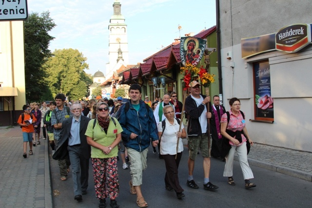 Pielgrzymi z Żywca wyruszyli na Jasną Górę - A.D. 2015