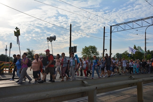 Z siódemką na szlaku do Matki