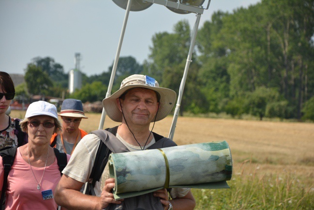 Z siódemką na szlaku do Matki