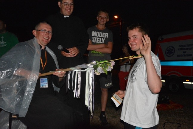 Z siódemką na szlaku do Matki