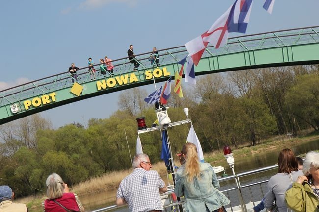 Odra - alrmująco niski poziom wody