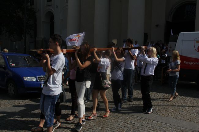 Maryja i krzyż