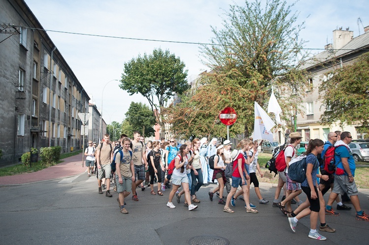 Pielgrzymka młodych w drodze