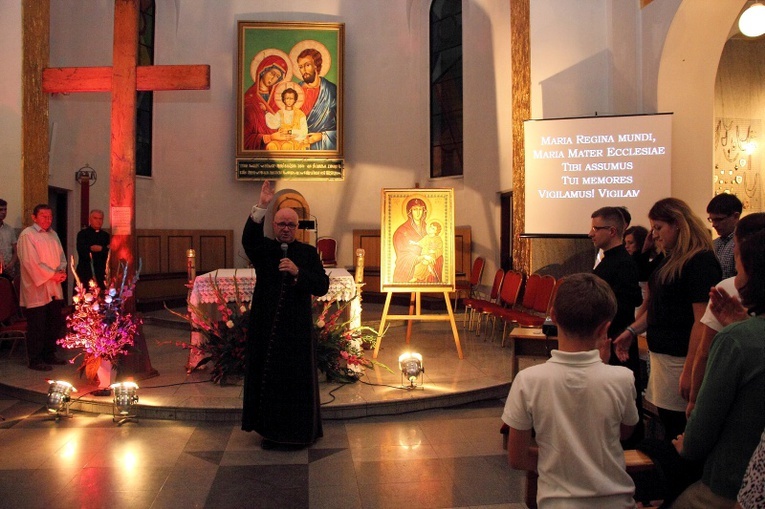Powitanie symboli ŚDM w diecezji łowickiej