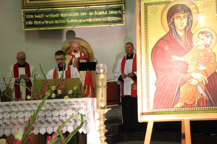 Powitanie symboli ŚDM w diecezji łowickiej