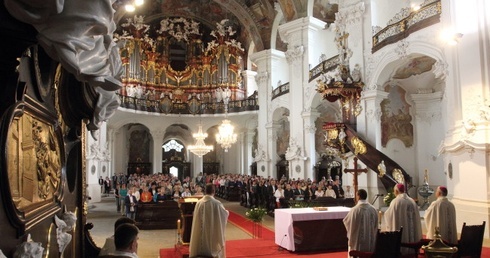 Przyjechali po umocnienie