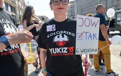 Manifestacja "Tak dla JOW" przeszła przez Warszawę