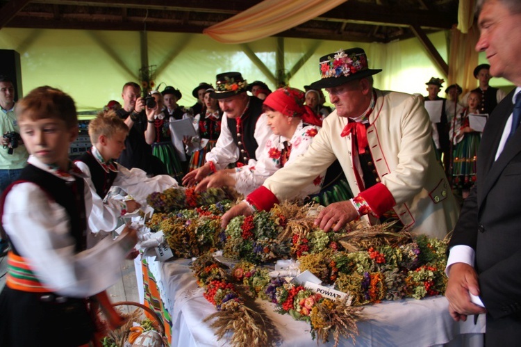 Dożynki wojewódzkie w Maurzycach