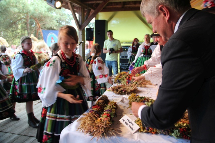 Dożynki wojewódzkie w Maurzycach