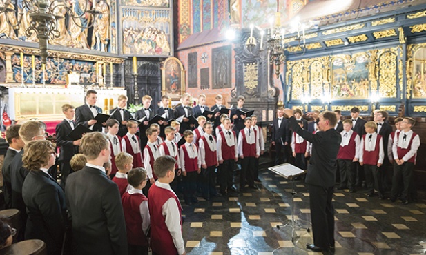 Występ chóru Pueri Cantores Tarnovienses podczas Zjazdu Delegatów Międzynarodowej Federacji Pueri Cantores  w Krakowie