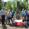 Ekipa z Rudnej w Skałacie dała z siebie naprawdę wiele, by cmentarz wyglądał w końcu jak cmentarz, a nie las