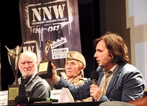  Festiwal NNW w Gdyni – po raz pierwszy w nowo otwartym Gdyńskim Centrum Filmowym – 24 i 26 września. Arkadiusz Gołębiewski prezentuje Złoty Opornik – nagrodę główną Festiwalu NNW