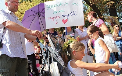 Rodzice chcą mieć wpływ na treści przekazywane ich dzieciom  w szkole