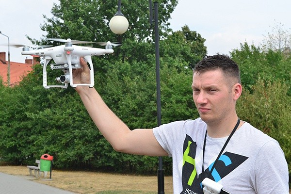 Emil Golecki ze swoim dronem to gwarancja nietuzinkowych ujęć