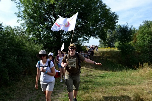 Pielgrzymka młodych - cz. 1
