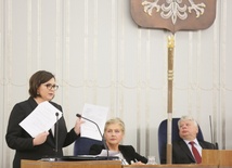 Wysłanniczka Dudy przekonuje Senat