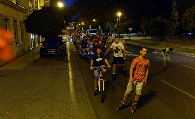 Pierwszy ŚDM-owy nightskating w Radomiu