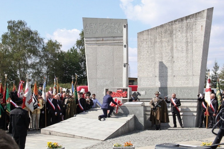Pod pomnikiem Porozumień Jastrzębskich