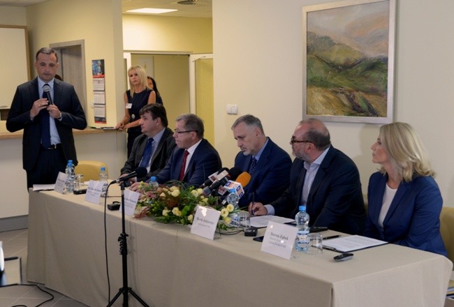 Podczas konferencji prasowej przedstawiono plany odnośnie budowy całego kompleksu COZR