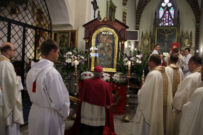 Matka Boża Pocieszenia od 70 lat w Oławie