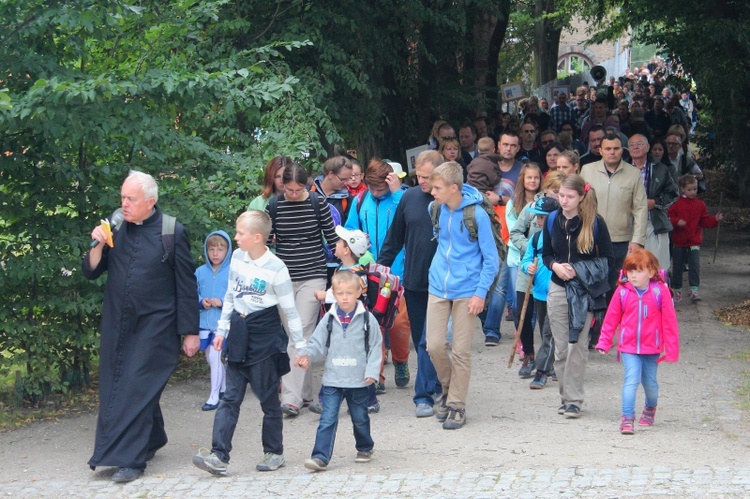Pielgrzymka Katolickiego Zespołu Edukacyjnego do Gietrzwałdu
