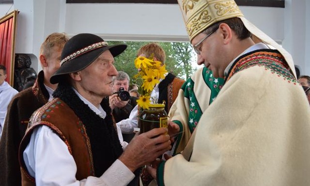 Nie nakarmią się obietnicami
