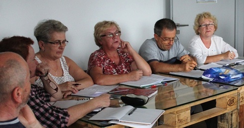 Kursanci 50+ odważnie i wytrwale idą do przodu z nauką angielskiego