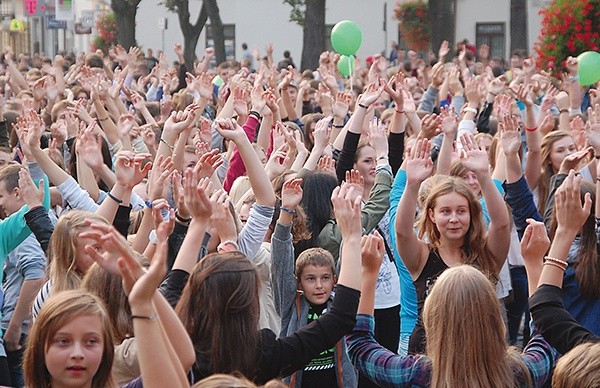 W ubiegłorocznym spotkaniu wzięło udział około 6 tys. osób