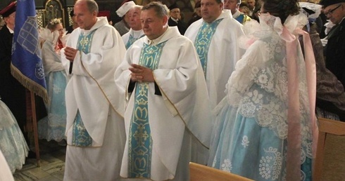 Żywieccy księża jubilaci modlili się razem w święto Narodzenai NMP