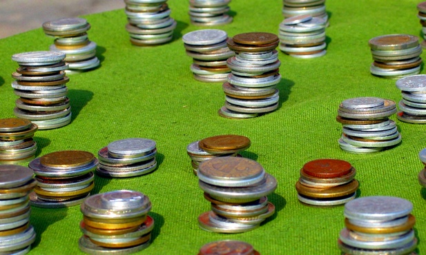 "Efekt Franciszka" w finansach Caritas