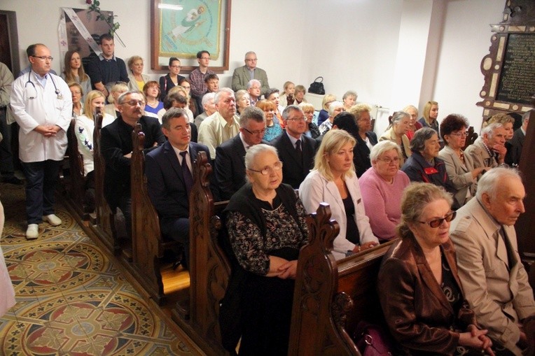 Tablica upamiętniająca śp. ks. Wojciecha Kułaka