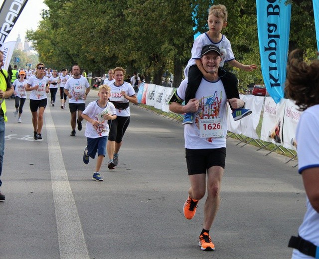 4. Charytatywny Bieg Fundacji Tesco Dzieciom - Bieg Rodzinny