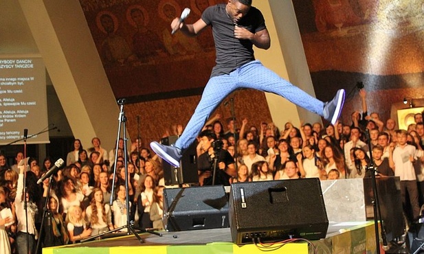 Dathan Thigpen ze Stanów Zjednoczonych w czasie koncertu w Aleksandrowicach