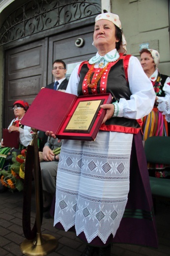 Odsłonięcie "Gwiozd Łowickich"