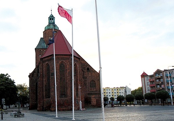  Widok na gorzowską katedrę od strony wschodniej 