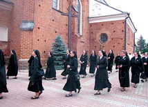 Uroczystość w Przasnyszu, gdzie znajduje się najstarsza siedziba sióstr pasjonistek w Polsce, miała szczególny wymiar ze względu na przeżywany Rok Życia Konsekrowanego